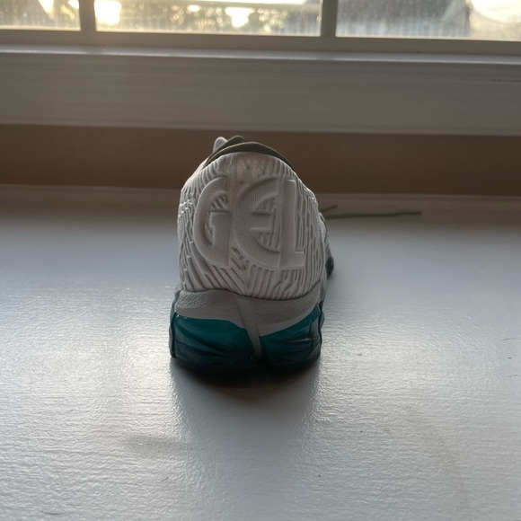 ASICS Running Shoe - Picture 2 of 9